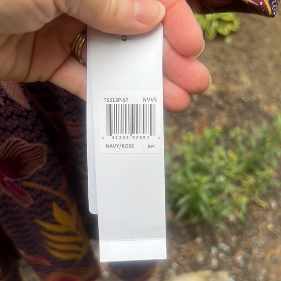 Stretchy Floral/Botanical Print Dress - Picture 7 of 15